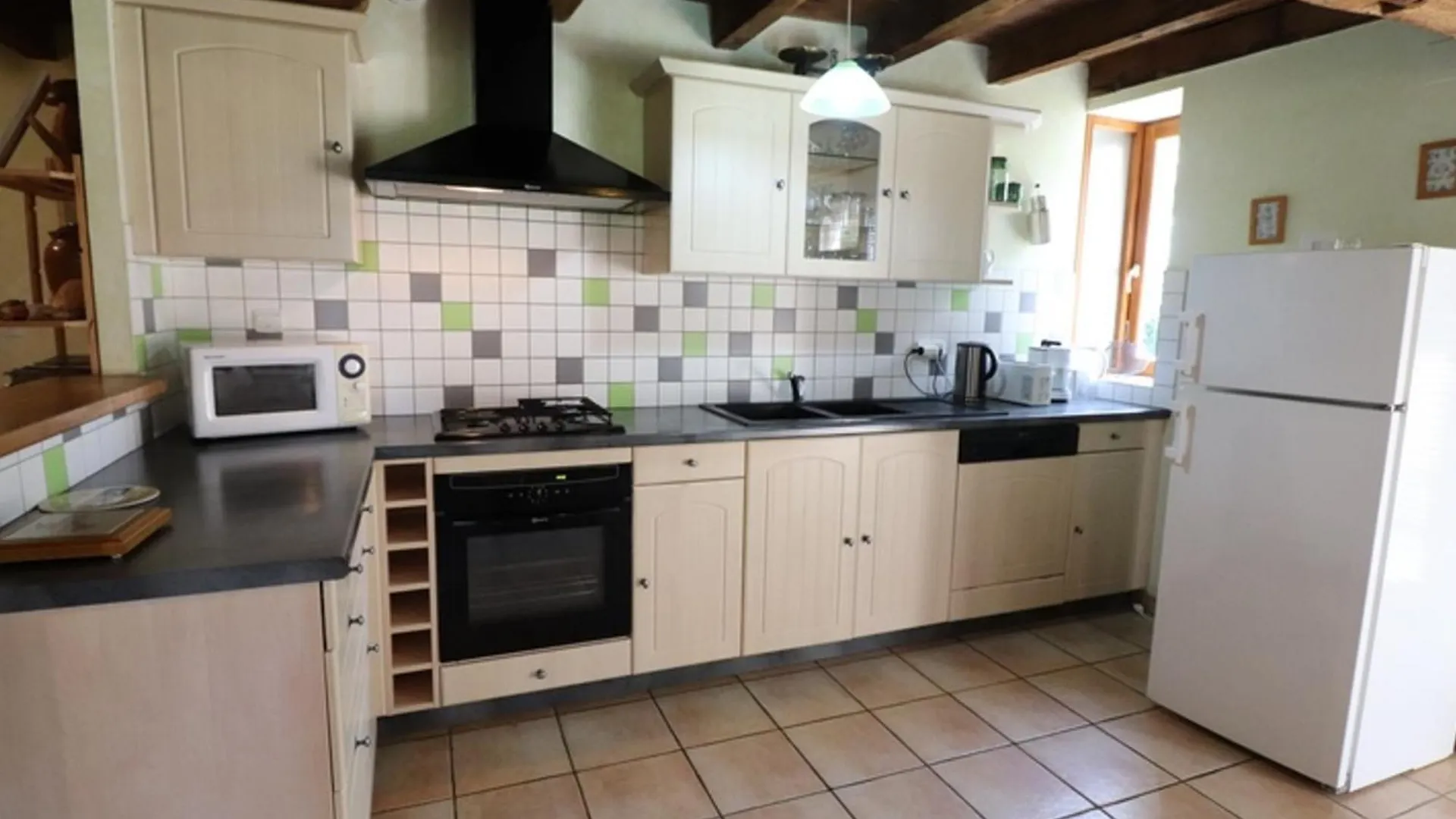 Maison De Caractere Avec Jardin, Terrasse, Jeux Pour Enfants Et Wifi - Animaux Acceptes - Fr-1-742-302 Fournoules 0*,